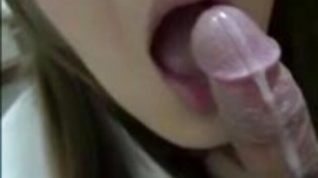 A mulher tinha um molho de esperma facial. quero ver filme pornô com atriz brasileira