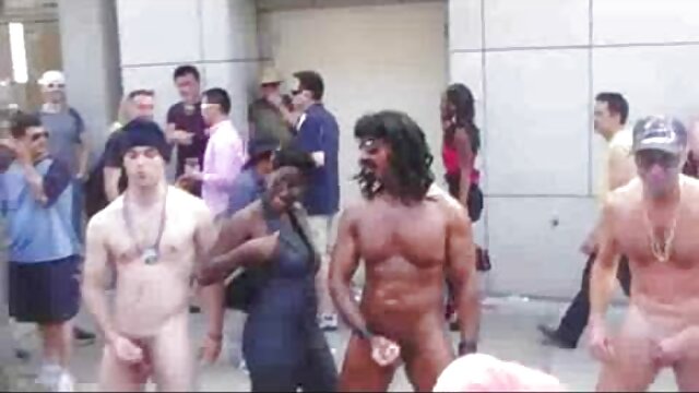 Mulher e assistir filme pornô com atriz brasileira estranho gang-bang