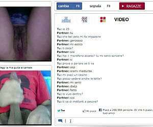 Mulheres em uma praia nudista vídeos pornôs nacionais relaxando caras, chutando pilas (compilação)
