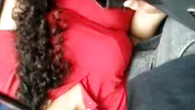 Duas lésbicas transformam o yoga em sexo. quero ver filme pornô com atriz brasileira